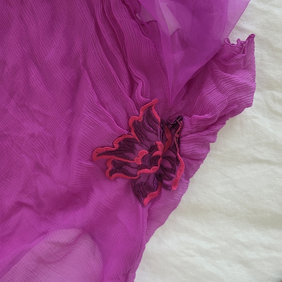 Victoria's Secret Silk in Bold Pink - Picture 2 of 6